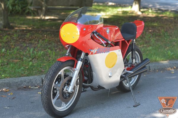 mv-agusta-500-replica-15CDC49B83-095F-768A-83CA-50675C76CB71.jpg