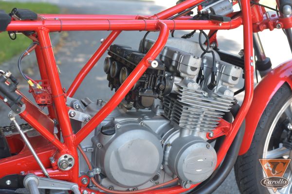 mv-agusta-500-replica-3530FDA3DF-6DDA-E7EB-6422-6DF9A0296E0B.jpg