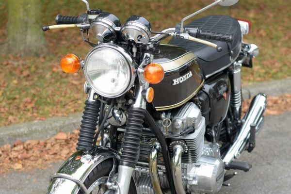 honda-cb750-bologna-08C47364BE-0C0C-0E49-97D4-AD5EEBF7B841.jpg