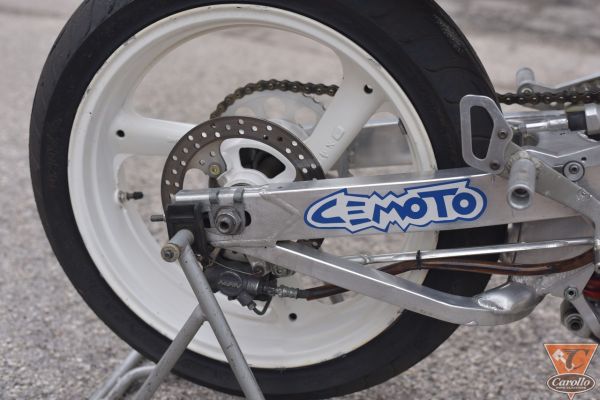 yamaha-tz-250-1989-162C806C43-80C0-22DE-76B8-24DE7E59B6E0.jpg