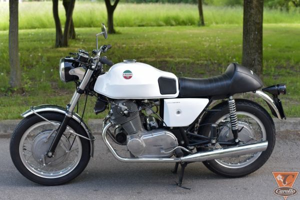 laverda-750-f-10DFB431BE-9AF6-EC38-7055-4974DE74EB8B.jpg