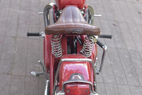 triumph-tiger-9E8187147-7F6C-FBF4-843A-862E887700B6.jpg
