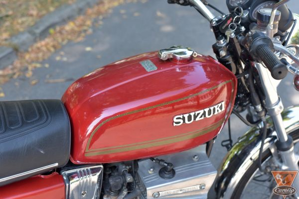 suzuki-gt380-san-dona-417153D39-8672-33BC-732E-DD623BBE597C.jpg