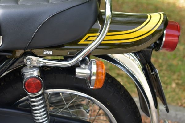 kawasaki-z1-1972-22FF1A215F-CADE-CD48-DD11-BD01387F1857.jpg