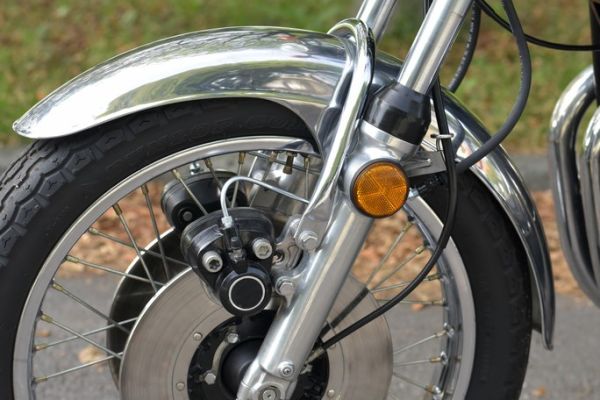 kawasaki-z1-1972-23E8FED629-5789-B4C2-F222-8DD79DE399B7.jpg