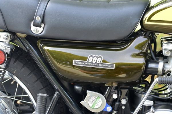 kawasaki-z1-1972-708897090-1097-9C17-4230-D0270302D4E2.jpg