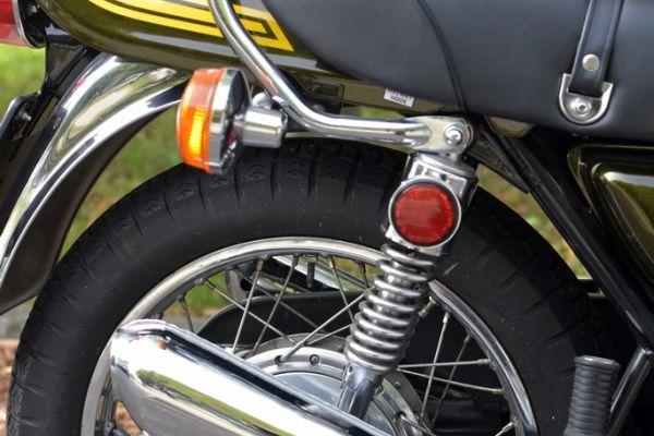 kawasaki-z1-1972-83E9510CD-141C-A42D-51E2-47507B1FC68D.jpg