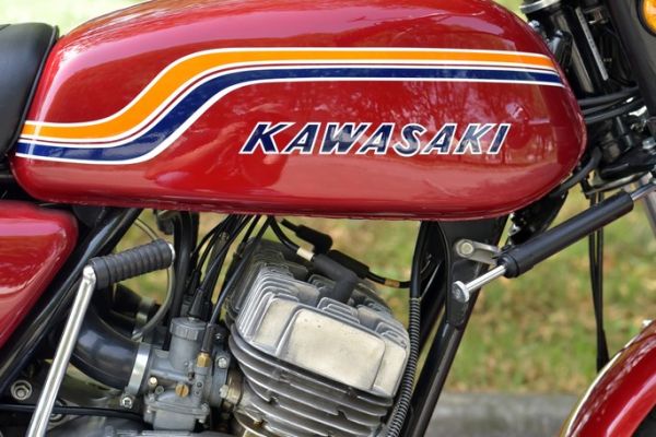 kawasaki-350-s2-6CB1935F2-F27D-E790-0357-B211EBE65E10.jpg